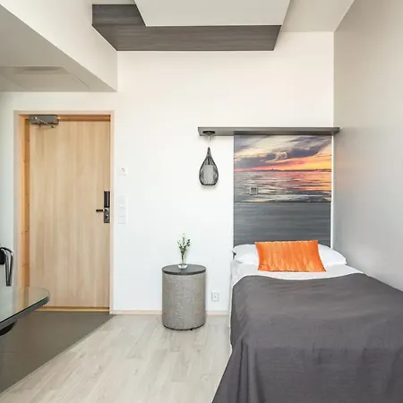 Szálloda Raahen Hovi 4*