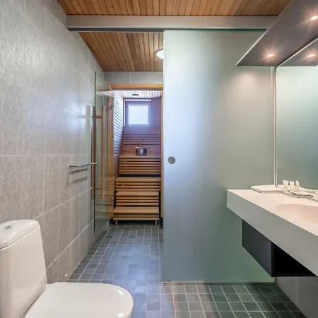 Raahen Hovi فندق رآهي