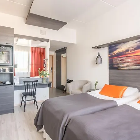 Raahen Hovi فندق 4*