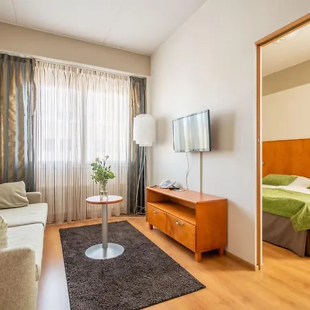 فندق Raahen Hovi رآهي