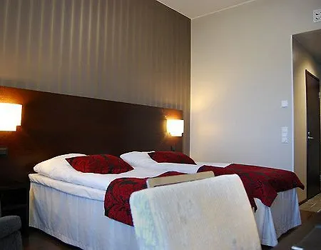 فندق Raahen Hovi 4*