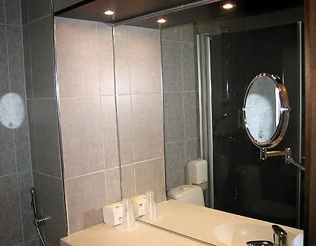 Raahen Hovi 4* ראהה